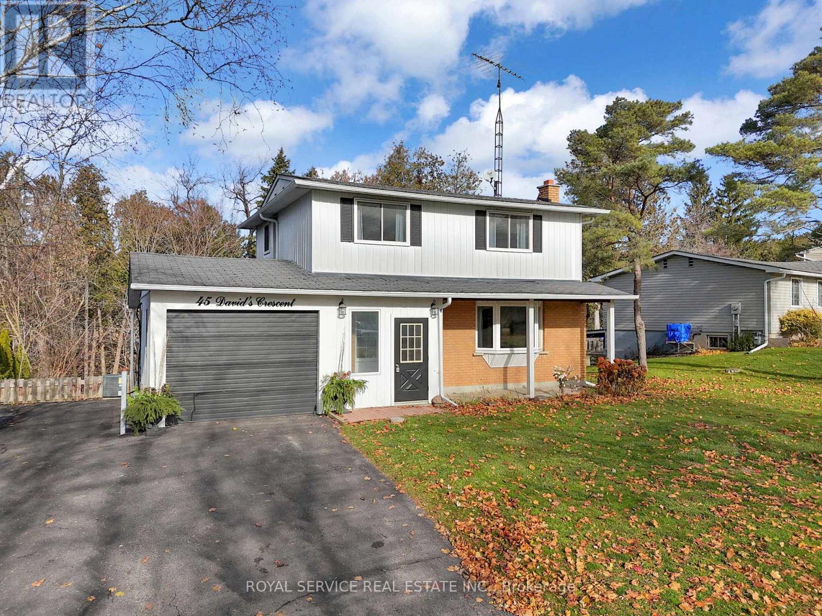 Welcome Home! Large Lot & Lots of Parking - 45 Davids Crescent, Clarington (Orono), ON - Outdoor