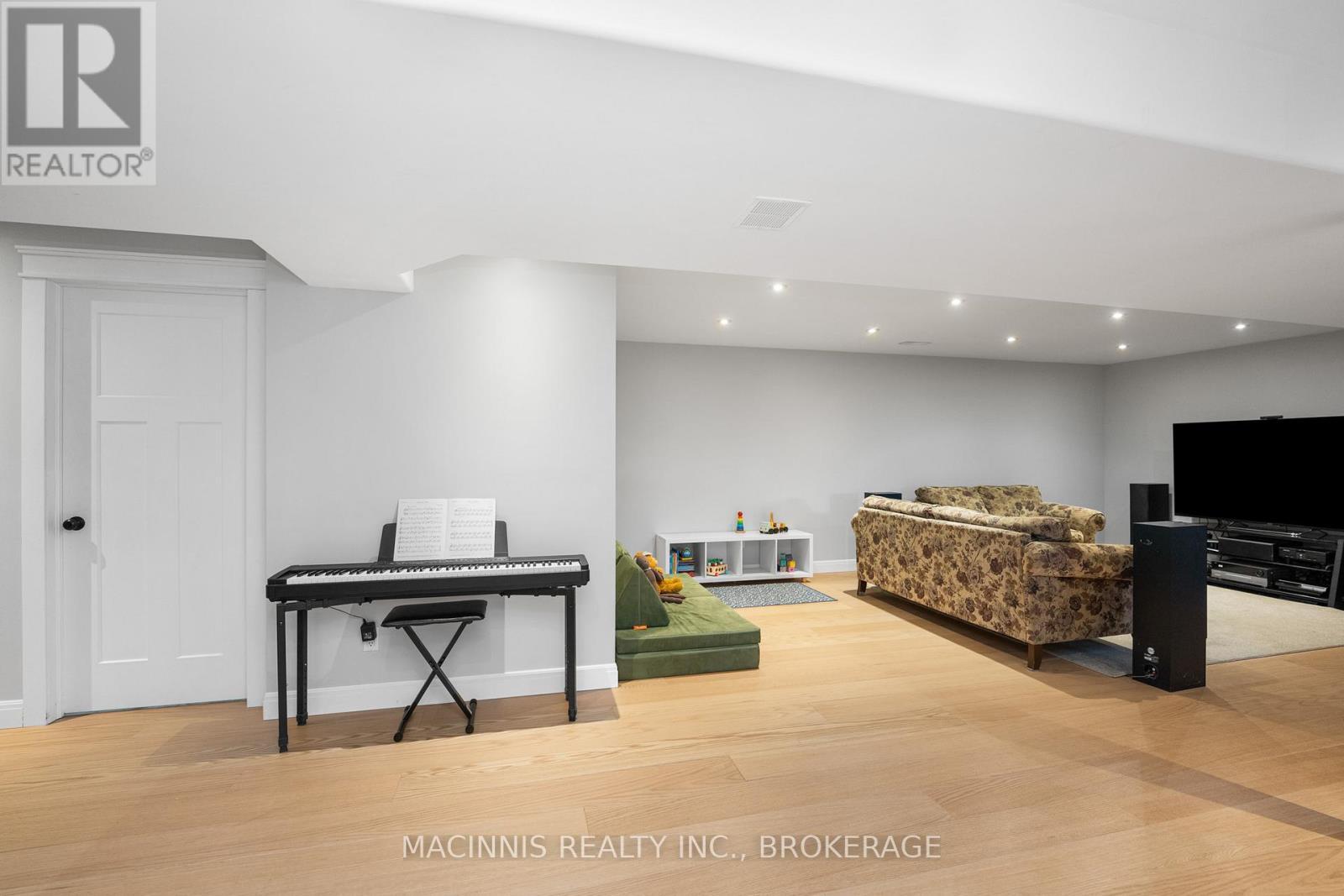 2040 Keeley Road, Frontenac (Frontenac South), ON - Indoor Photo Showing Other Room