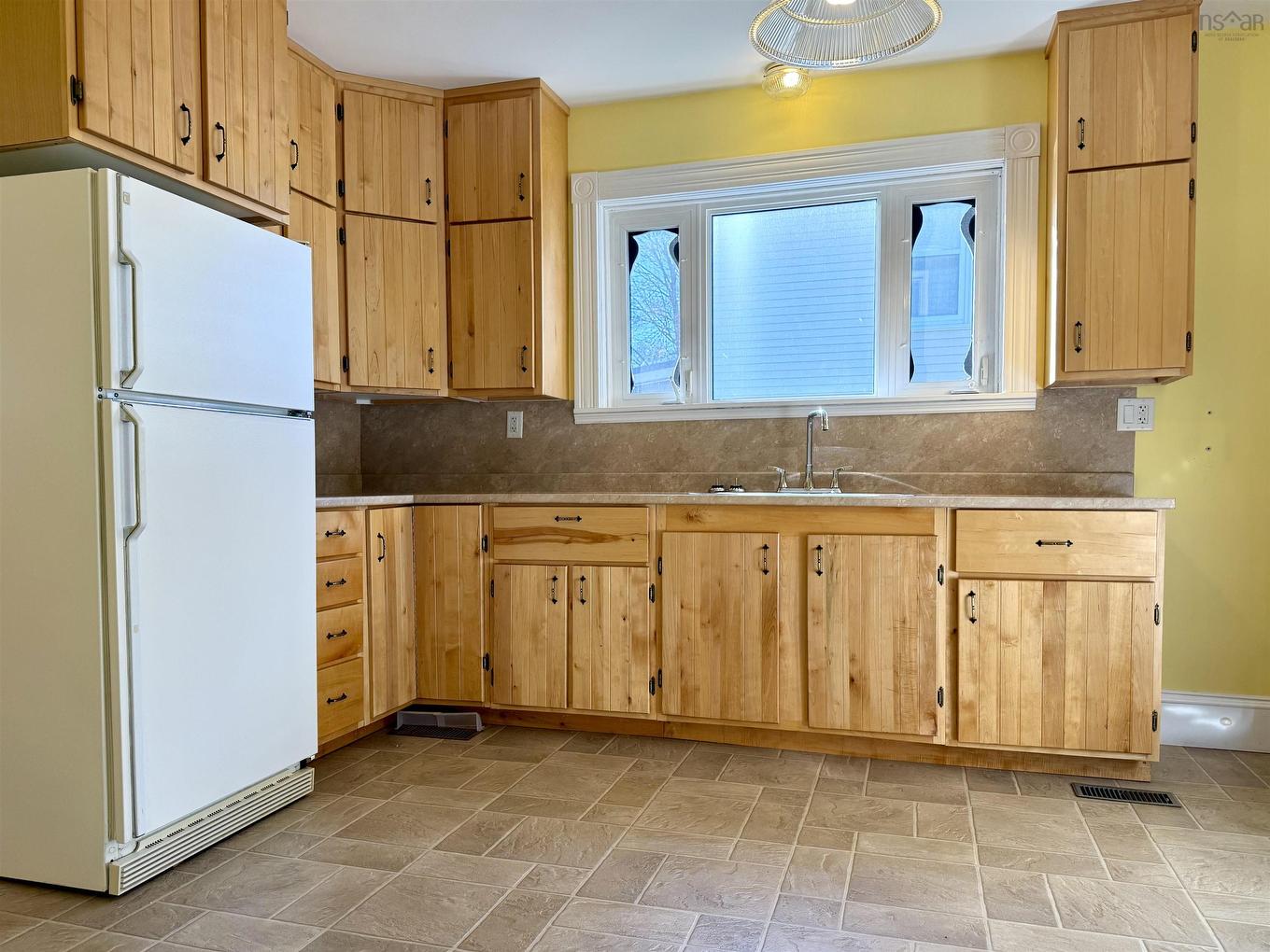 3 Harding Avenue, Amherst, NS