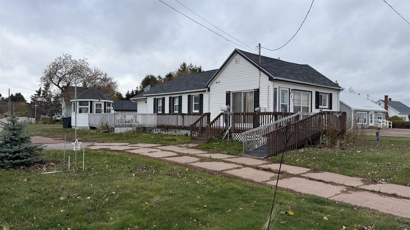 637 Water Street E, Summerside, PE