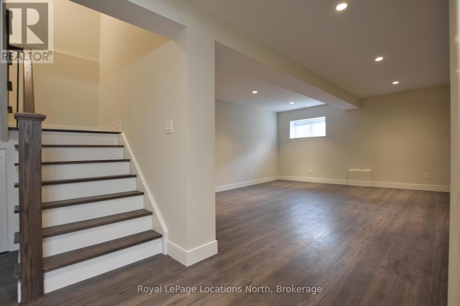 185 Yellow Birch Crescent, Blue Mountains, ON - Indoor Photo Showing Other Room