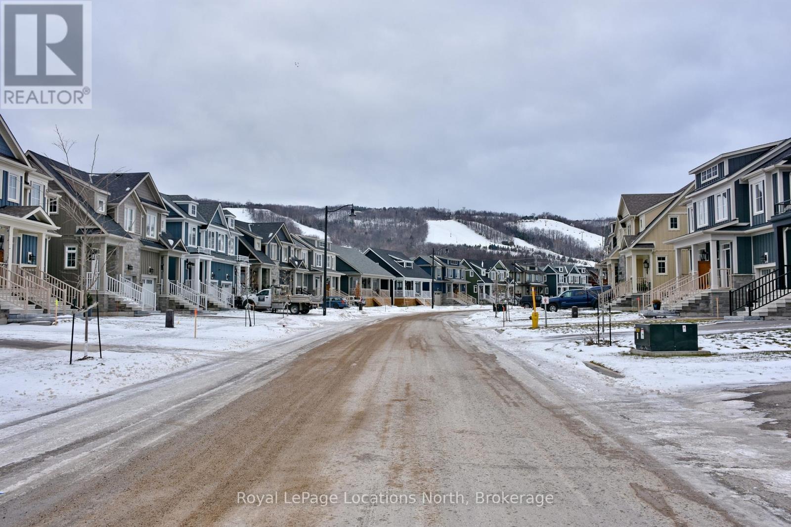 185 Yellow Birch Crescent, Blue Mountains, ON - Outdoor With Facade