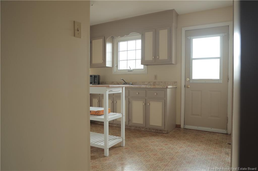 10 Morningside Dr, Moncton, NB