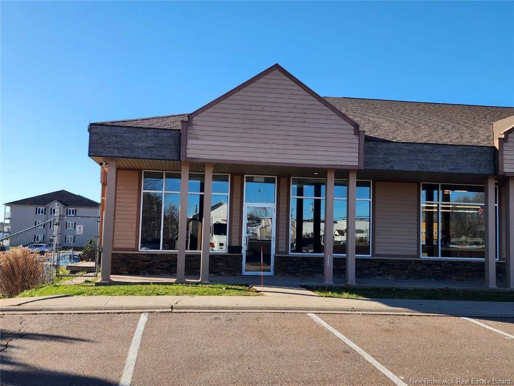 504 Champlain St, Dieppe, NB