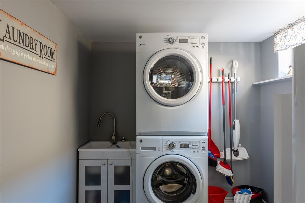 11 Gordon Street, Gander, NL