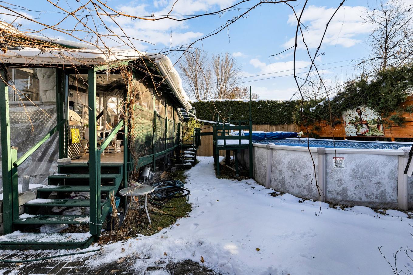 Cour - 380 Rue Joly, Laval (Duvernay), QC - Outdoor With Above Ground Pool