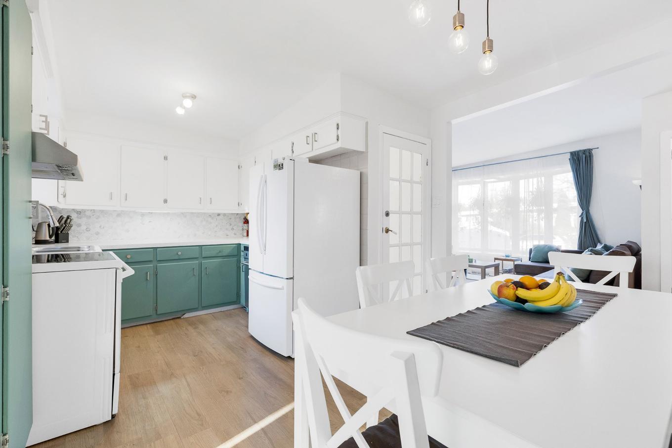 Vue d'ensemble - 380 Rue Joly, Laval (Duvernay), QC - Indoor Photo Showing Kitchen