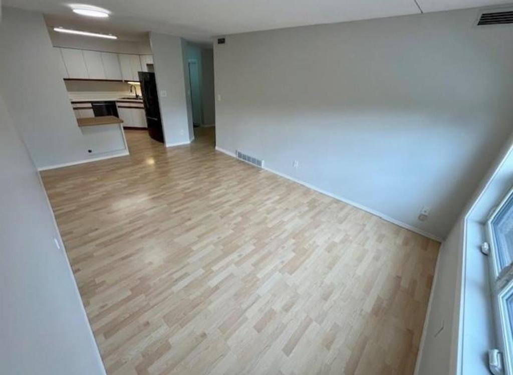 102 145 Fanshaw Street, Thunder Bay, ON - Indoor Photo Showing Other Room