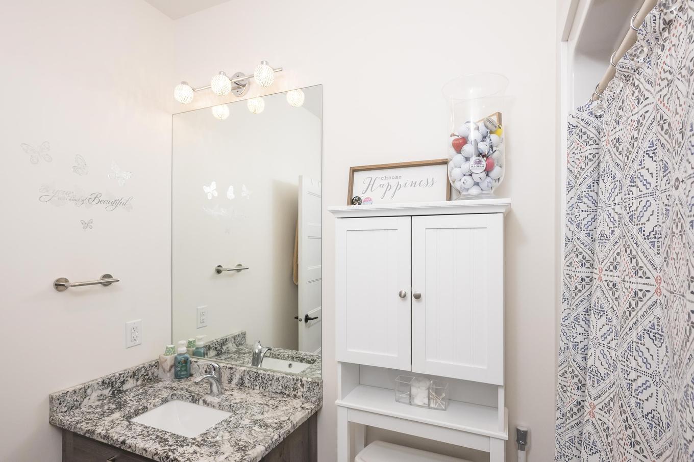 156 Cougar Crescent, Thunder Bay, ON - Indoor Photo Showing Bathroom