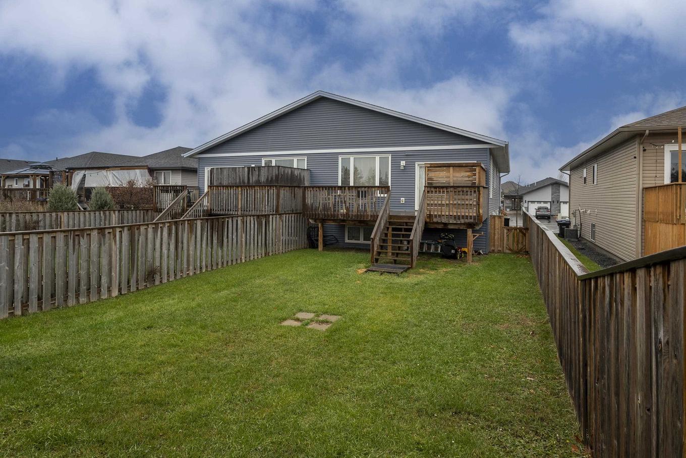 156 Cougar Crescent, Thunder Bay, ON - Outdoor With Deck Patio Veranda