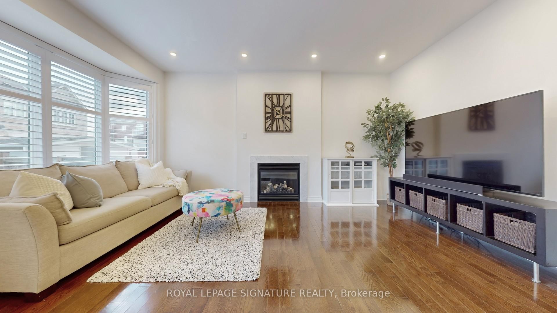 23 Frederick Stamm Crescent, Markham, ON - Indoor Photo Showing Living Room With Fireplace