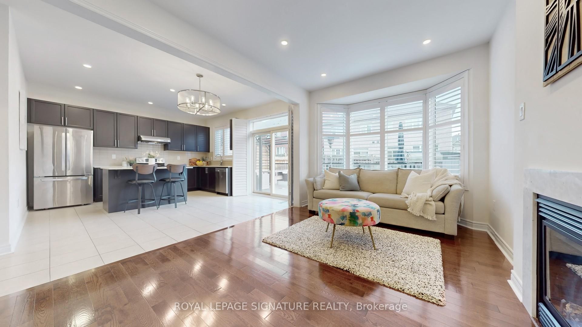 23 Frederick Stamm Crescent, Markham, ON - Indoor Photo Showing Living Room With Fireplace