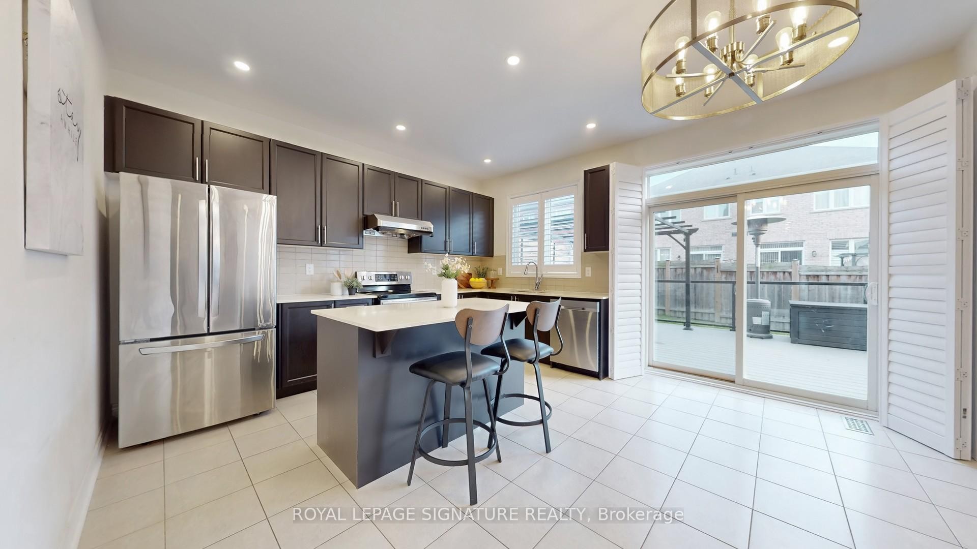 23 Frederick Stamm Crescent, Markham, ON - Indoor Photo Showing Kitchen With Stainless Steel Kitchen With Upgraded Kitchen