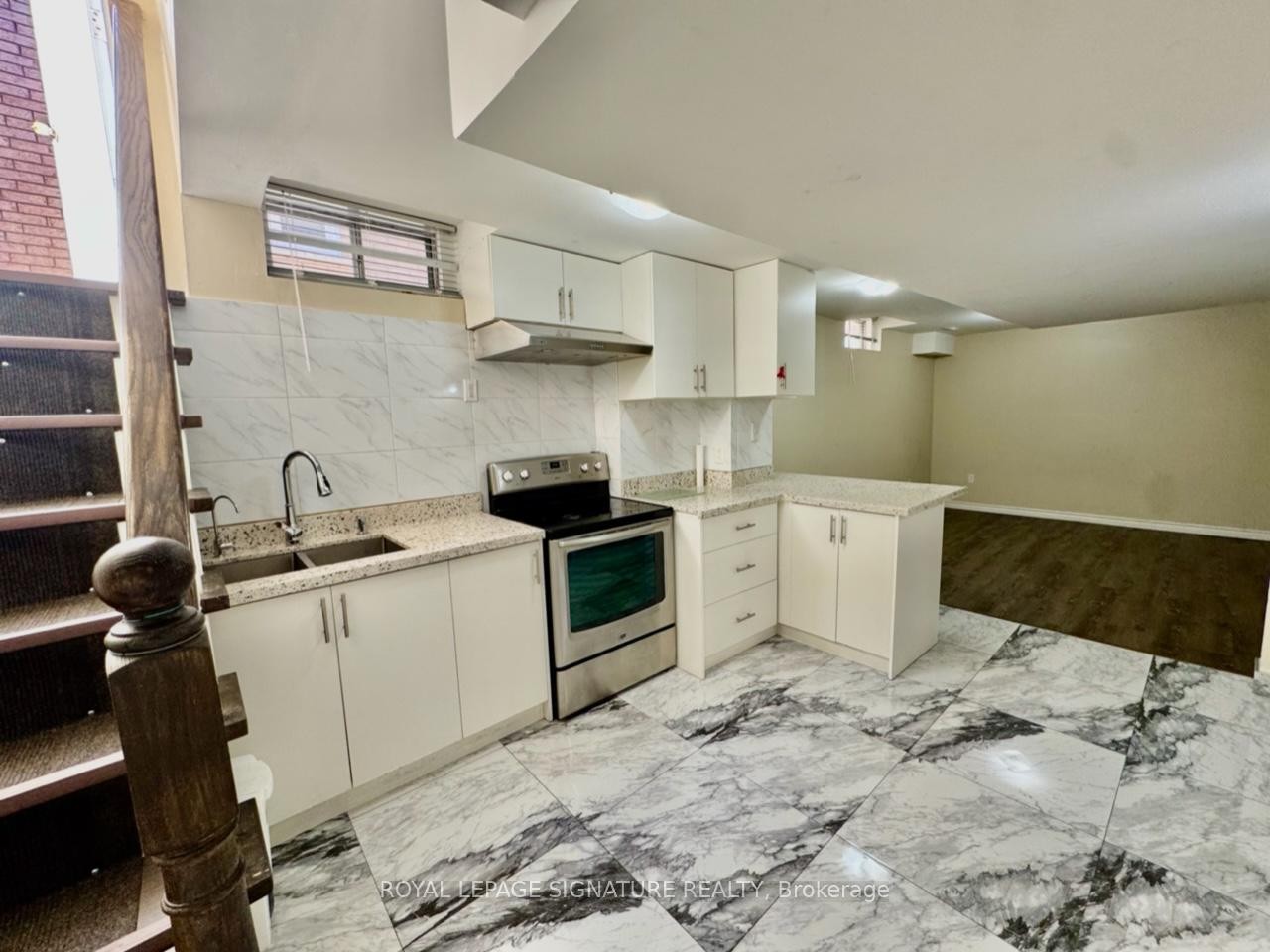 3 Carrie Crescent, Brampton, ON - Indoor Photo Showing Kitchen With Double Sink