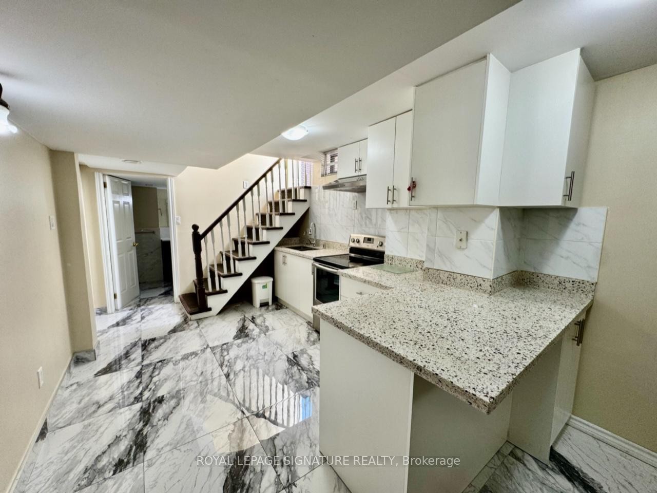 3 Carrie Crescent, Brampton, ON - Indoor