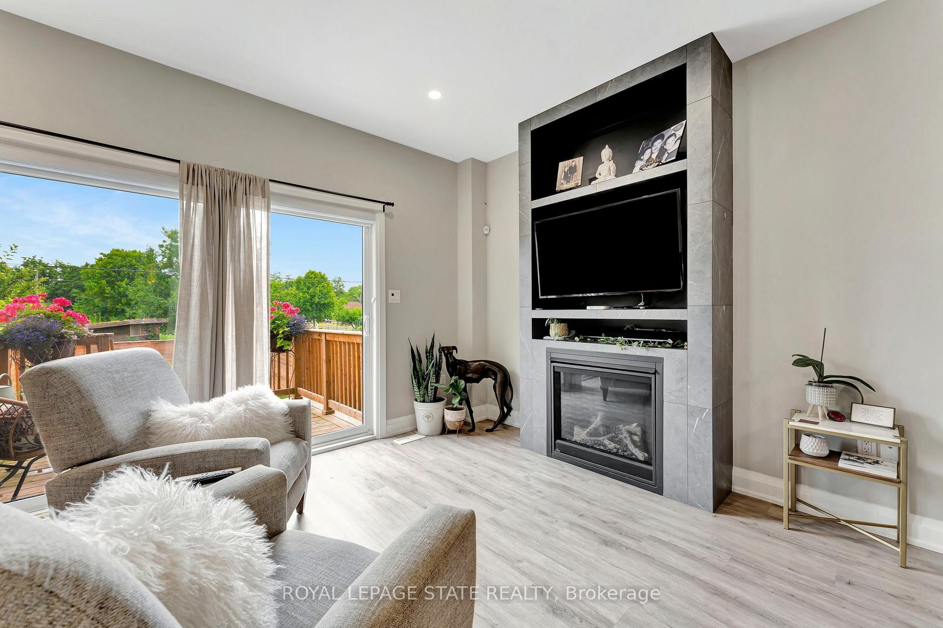 74 Melbourne Street, Hamilton, ON