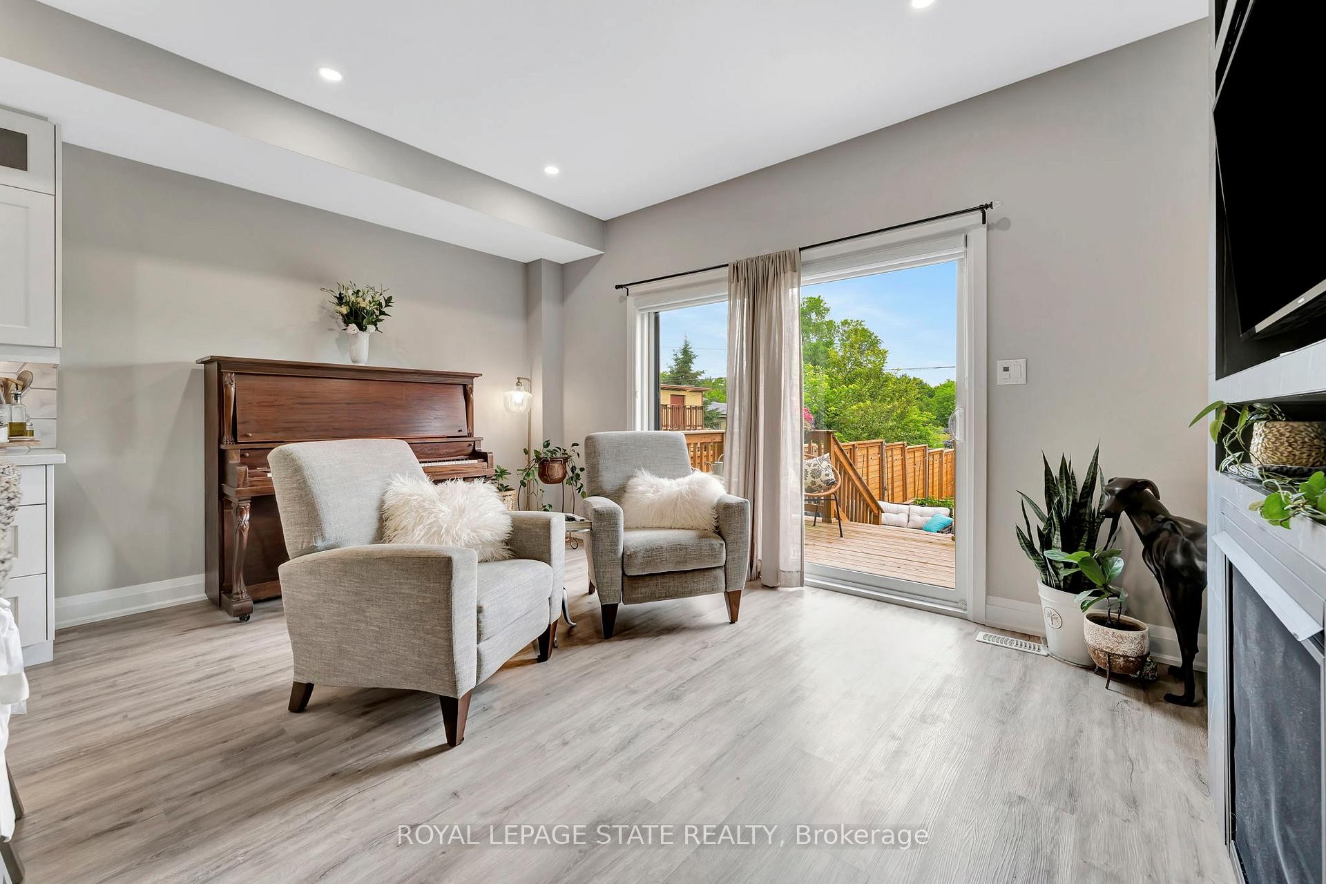 74 Melbourne Street, Hamilton, ON