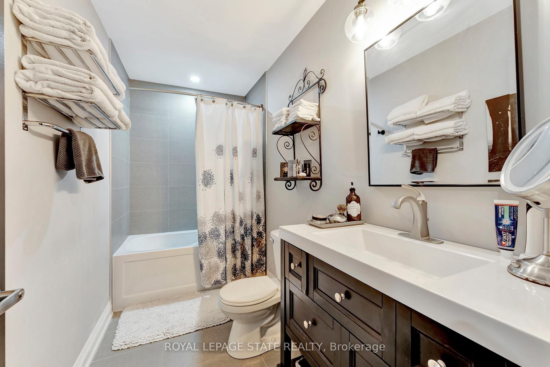 74 Melbourne Street, Hamilton, ON