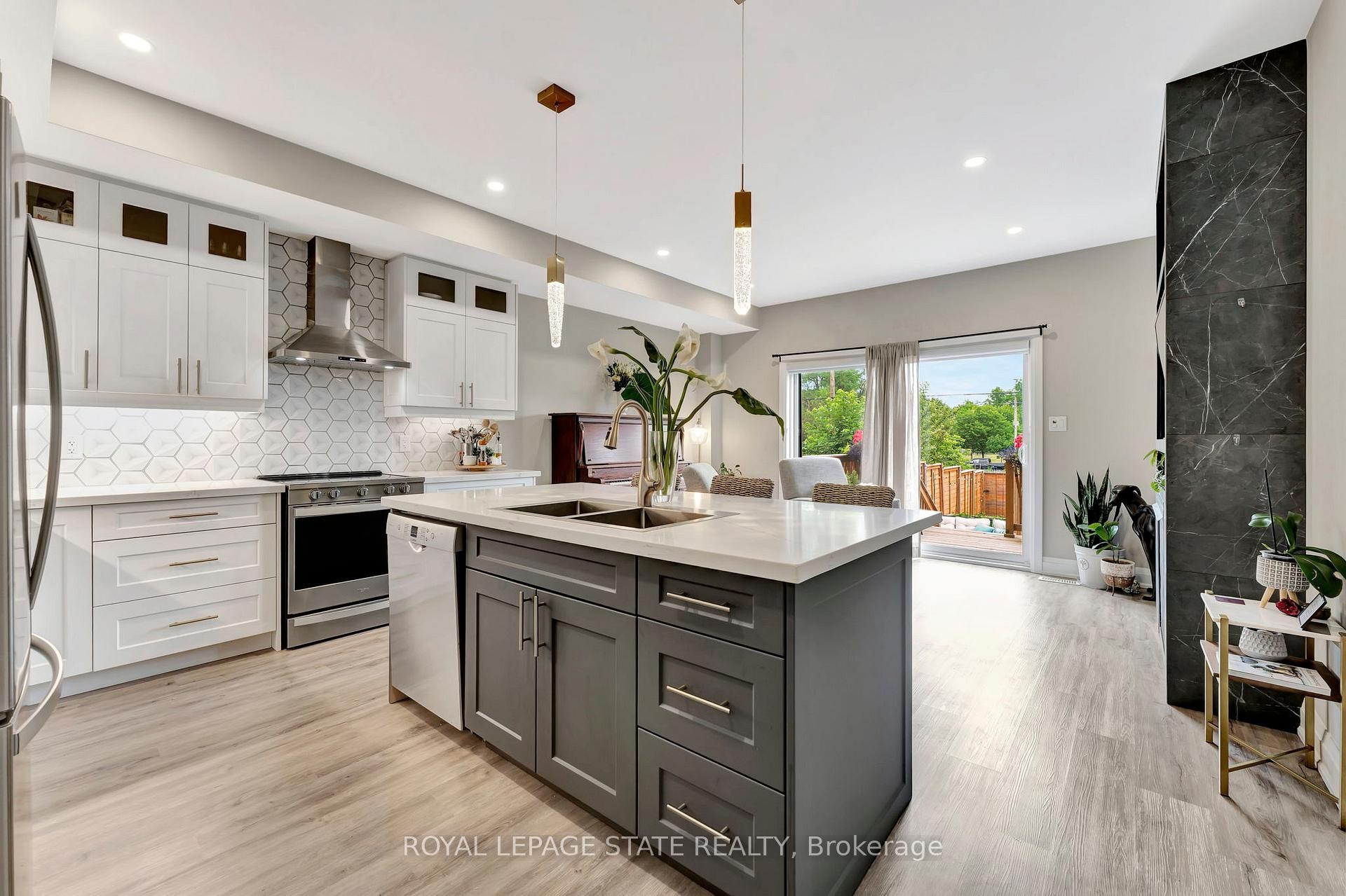 74 Melbourne Street, Hamilton, ON