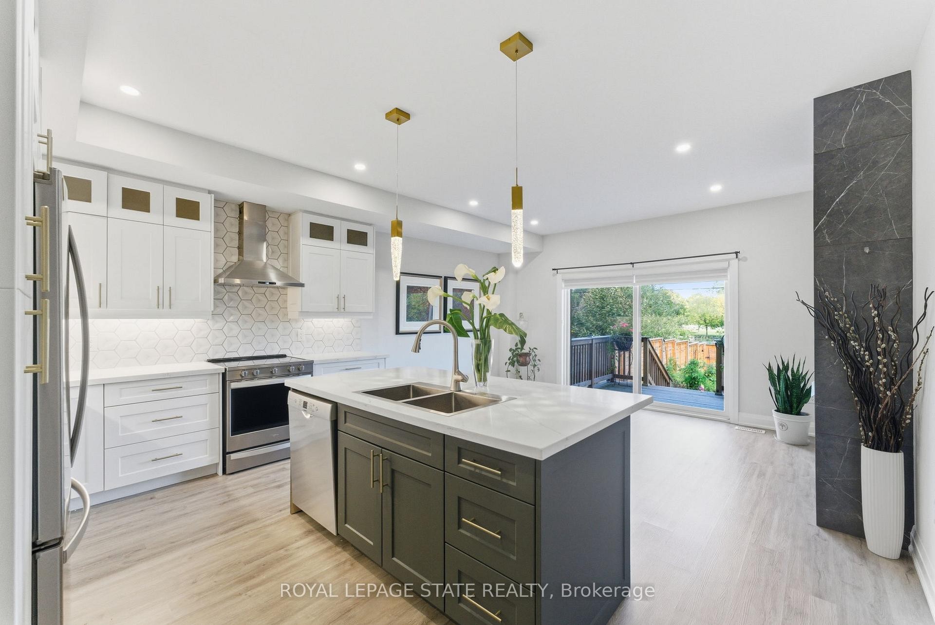 74 Melbourne Street, Hamilton, ON