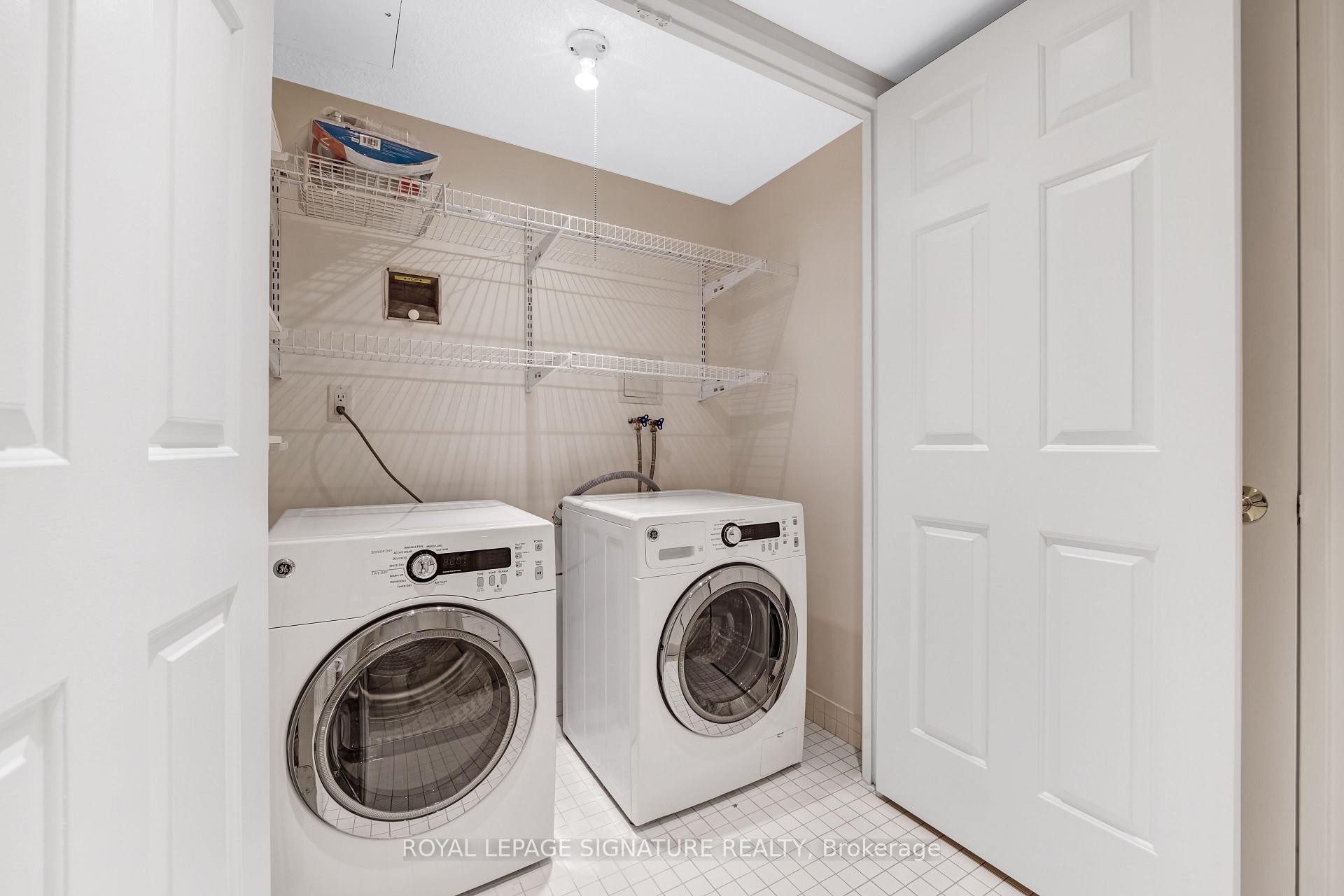 2110-131 Beecroft Road, Toronto, ON - Indoor Photo Showing Laundry Room