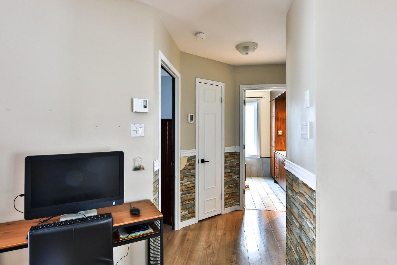 Passageway - 392 Rue Rocheleau, Québec (Beauport), QC - Indoor Photo Showing Other Room