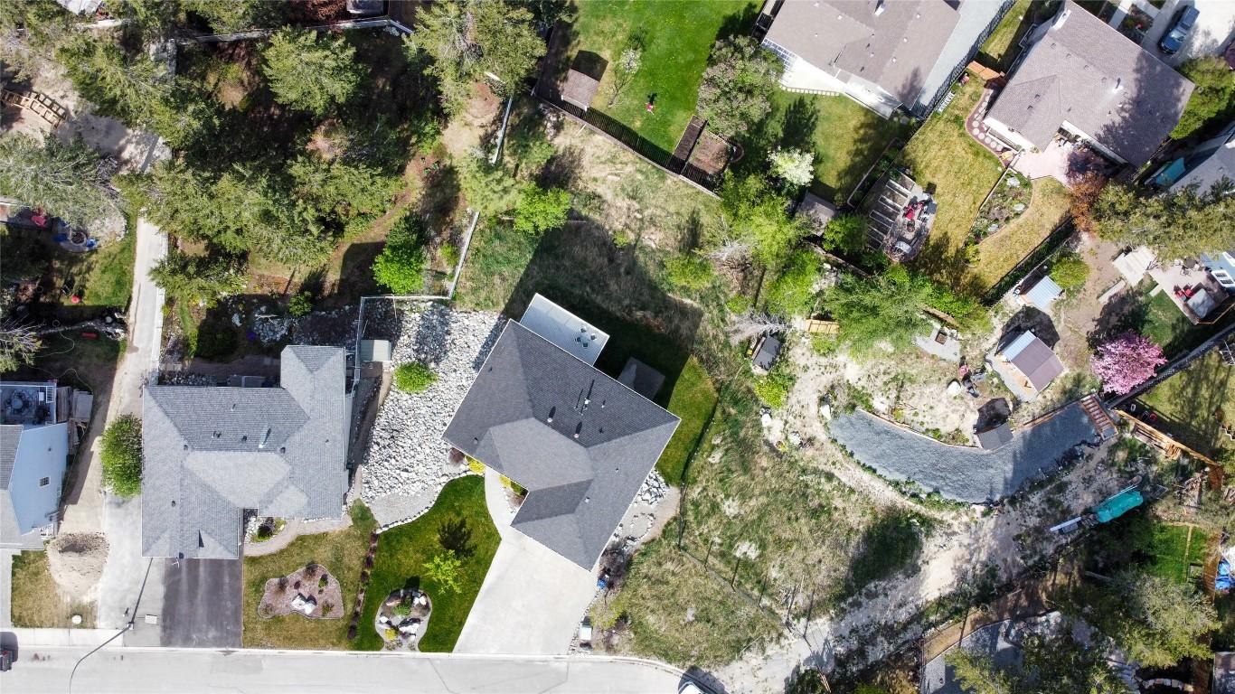 1631 Mt. Pyramid Crescent, Cranbrook, BC - Outdoor With View