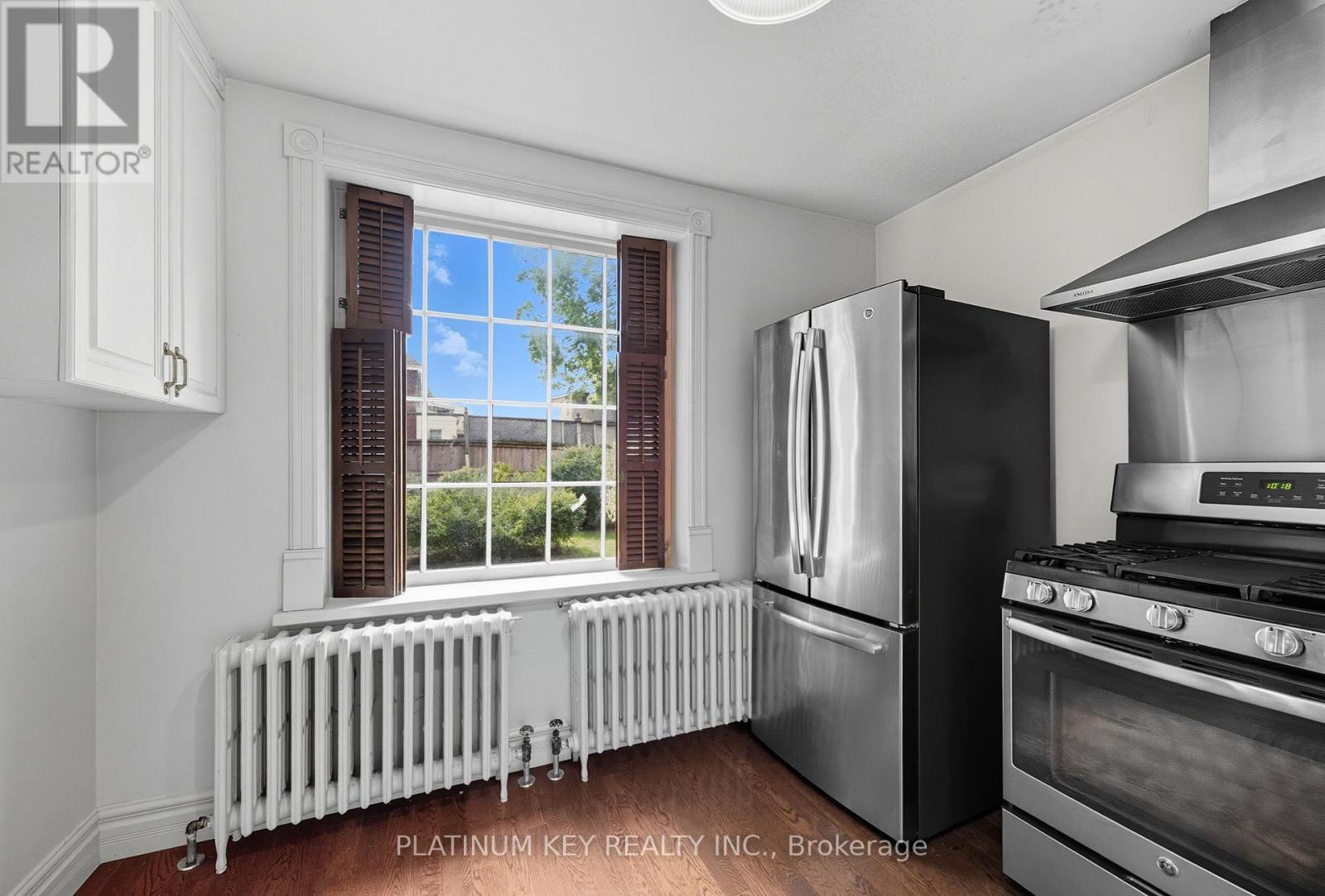 603 Queens Avenue, London East (East F), ON - Indoor Photo Showing Kitchen