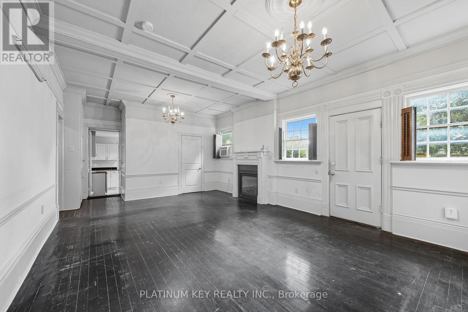 603 Queens Avenue, London East (East F), ON - Indoor Photo Showing Other Room