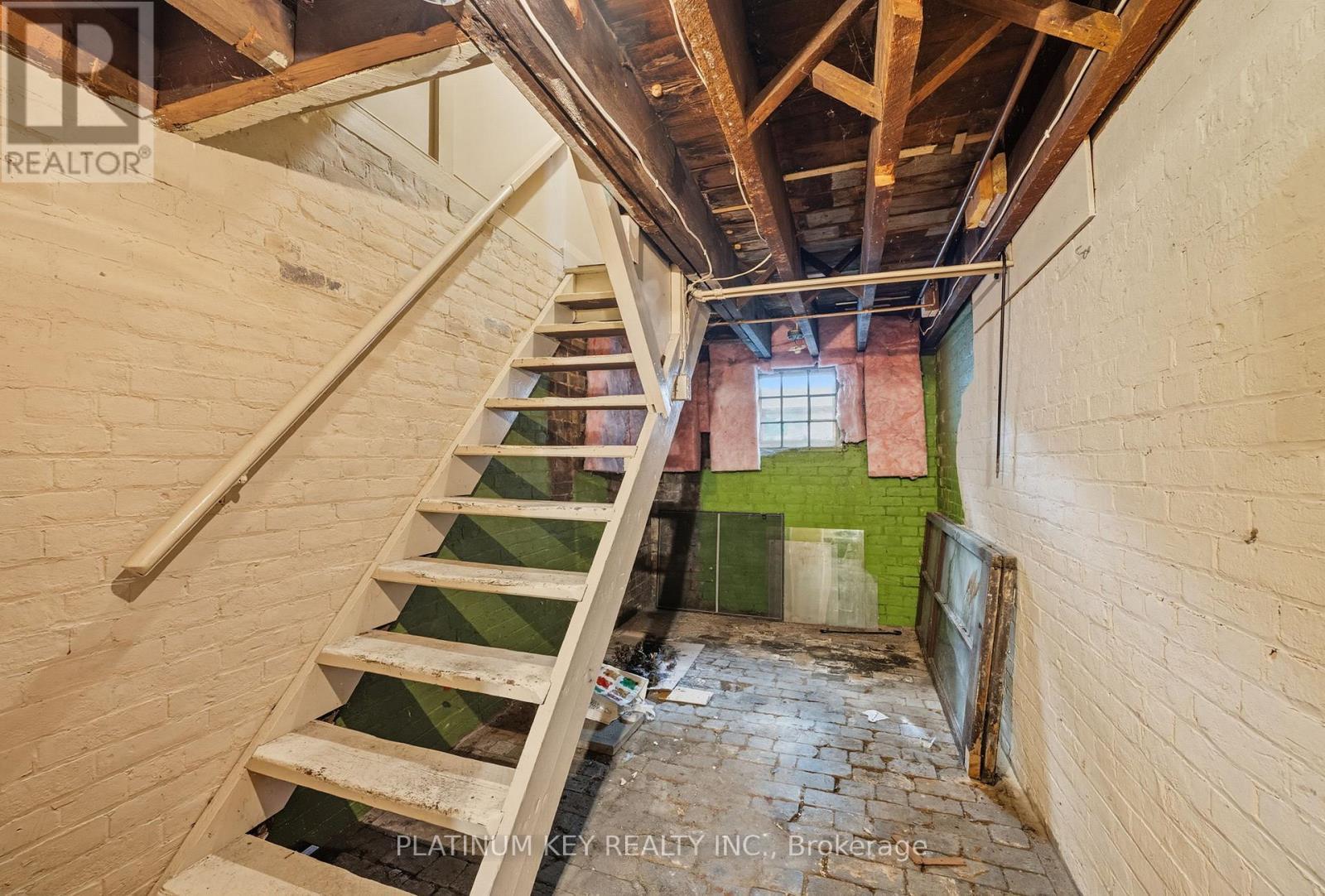 603 Queens Avenue, London East (East F), ON - Indoor Photo Showing Other Room