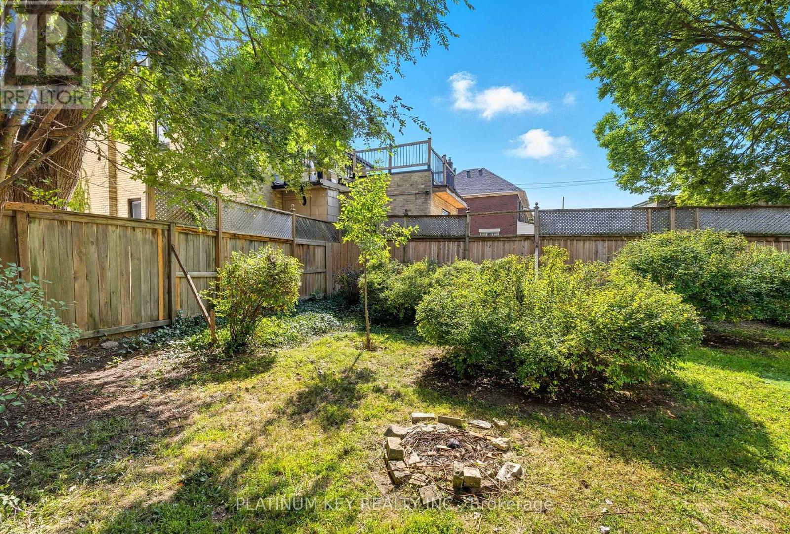 603 Queens Avenue, London East (East F), ON - Outdoor