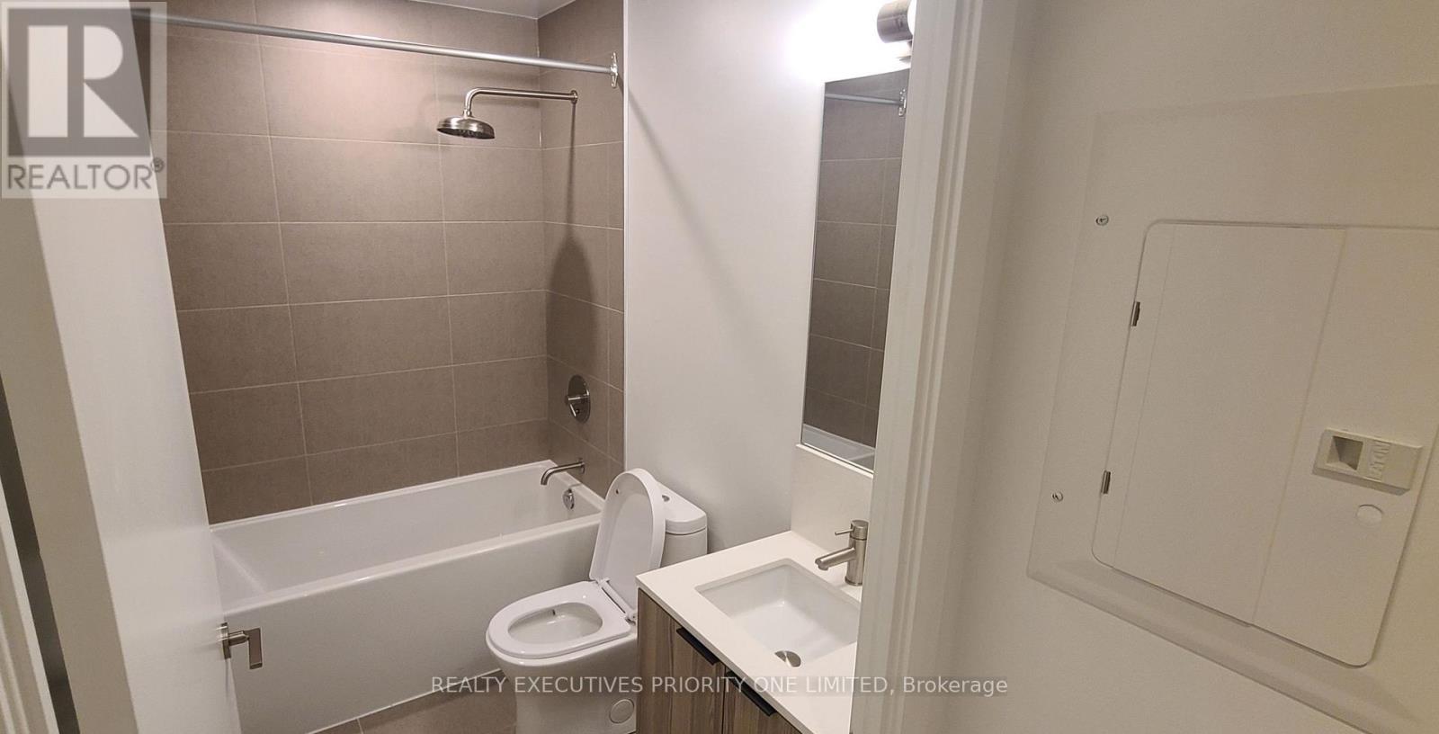319 - 55 Mercer Street, Toronto, ON - Indoor Photo Showing Bathroom