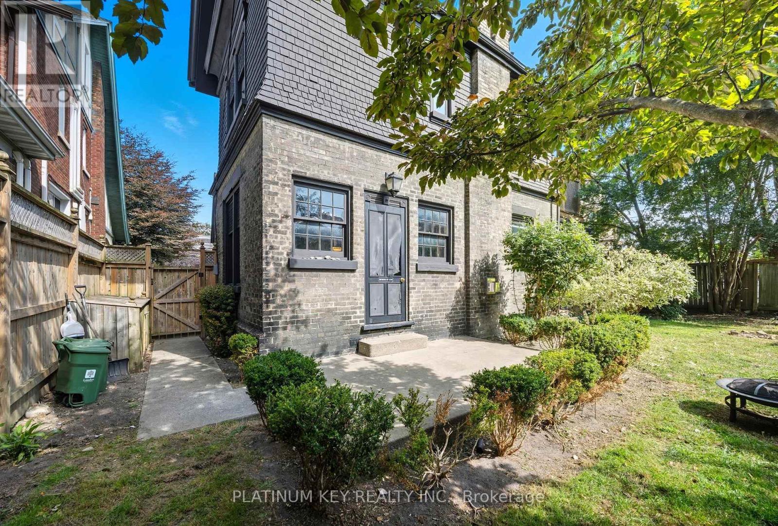 603 Queens Avenue, London East (East F), ON - Outdoor