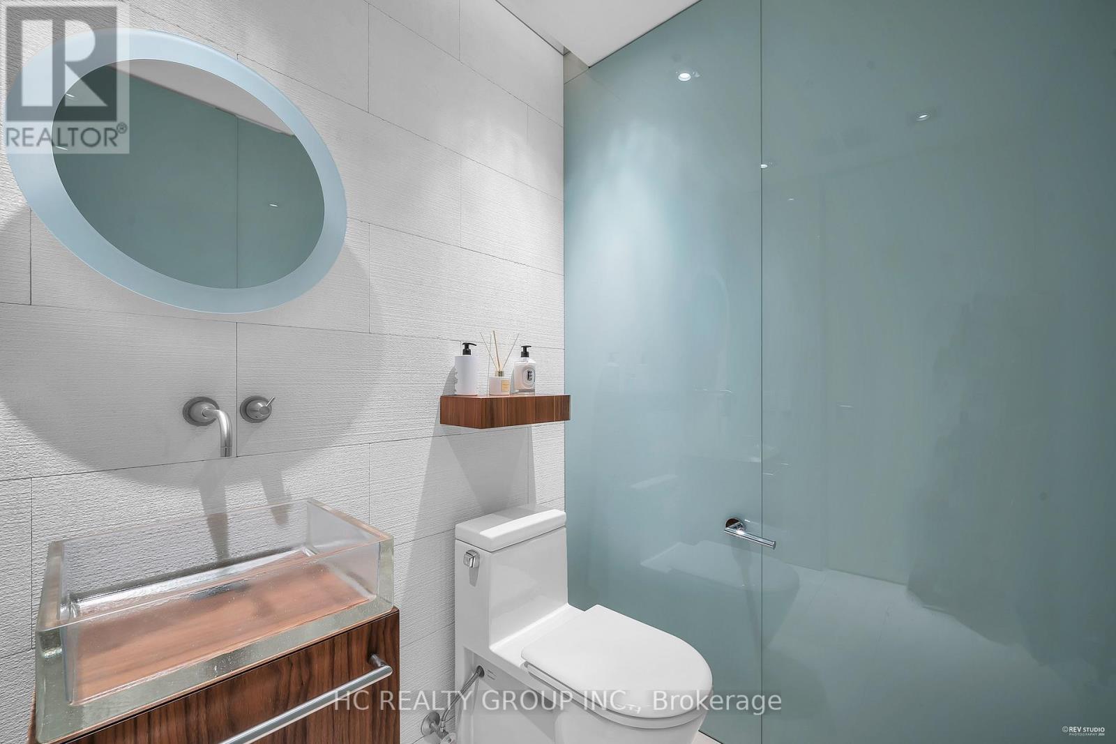 302 - 238 Davenport Road, Toronto, ON - Indoor Photo Showing Bathroom