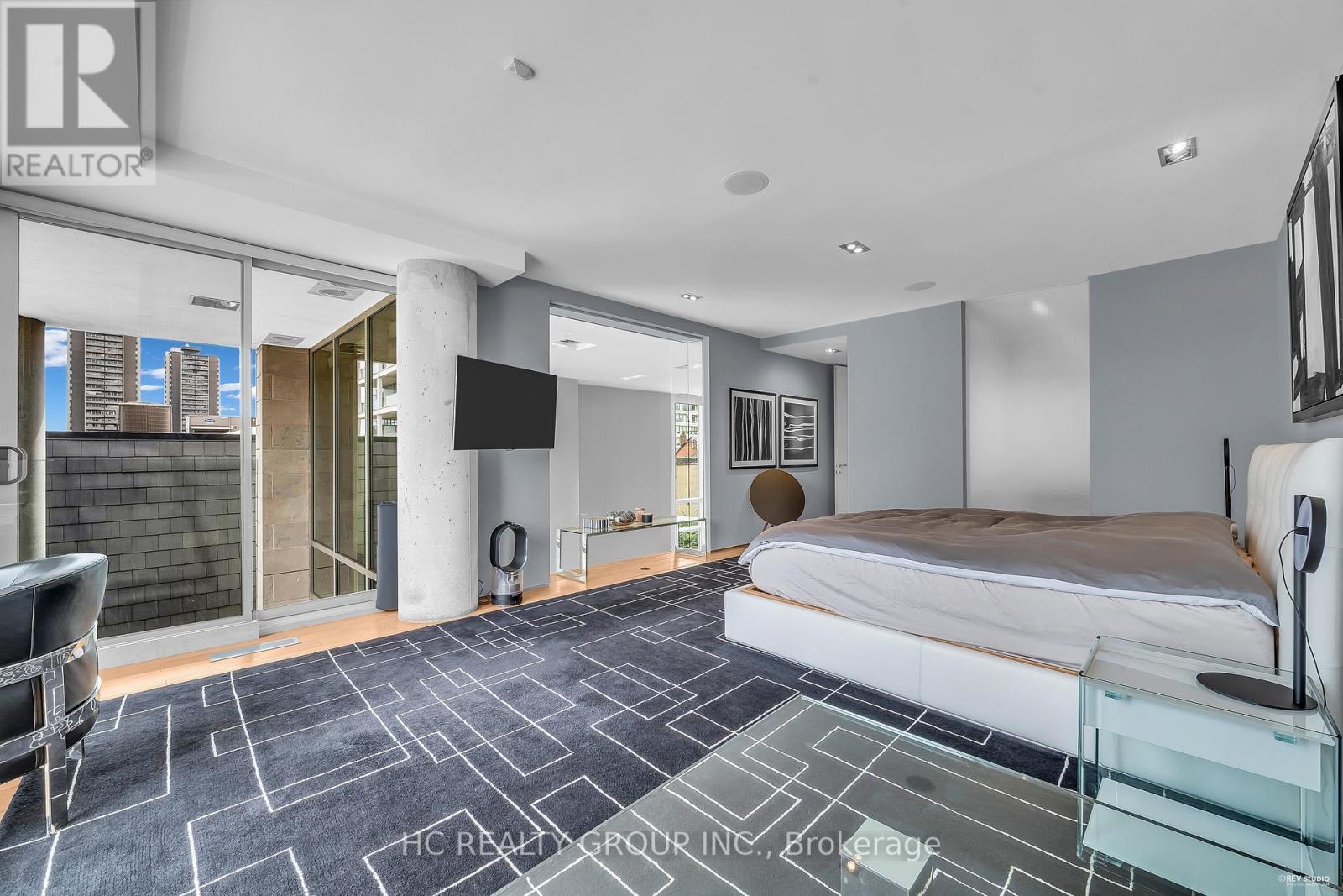 302 - 238 Davenport Road, Toronto, ON - Indoor