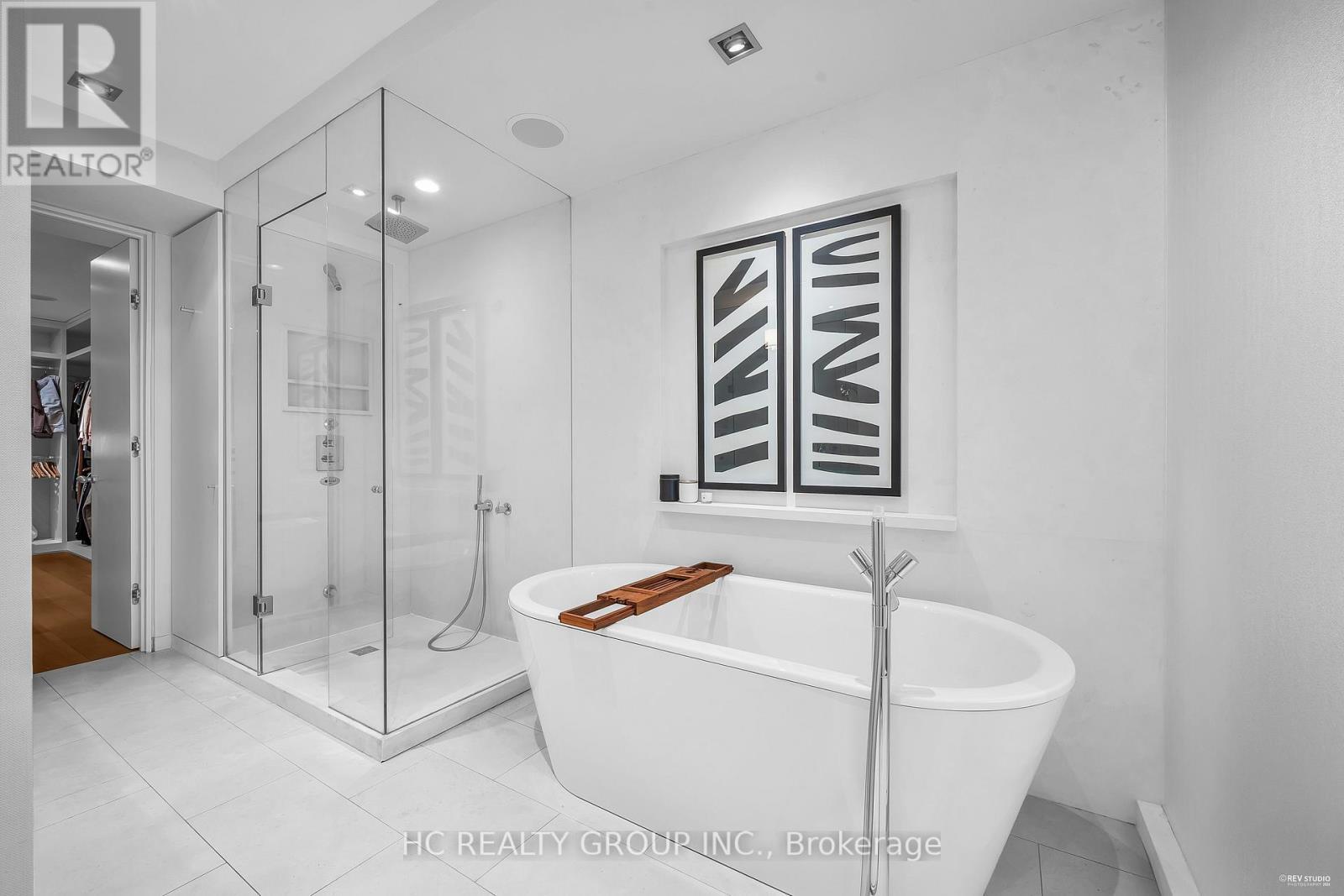 302 - 238 Davenport Road, Toronto, ON - Indoor Photo Showing Bathroom
