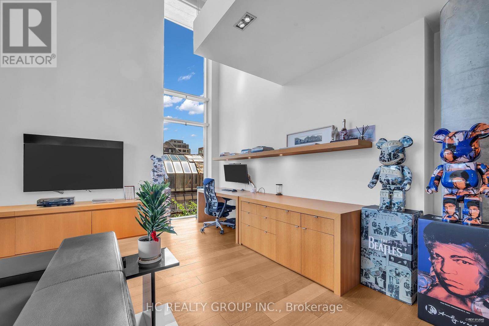 302 - 238 Davenport Road, Toronto, ON - Indoor Photo Showing Office