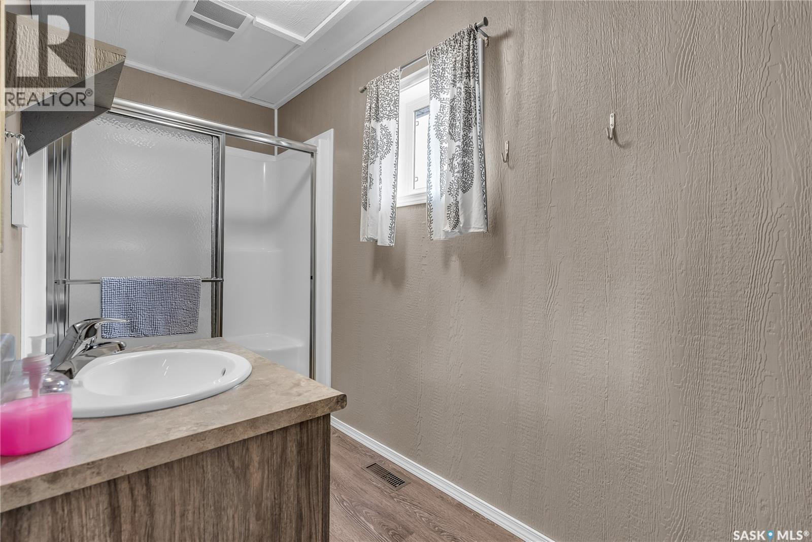 Rusty Hook Enterprises Ltd., Tobin Lake, SK