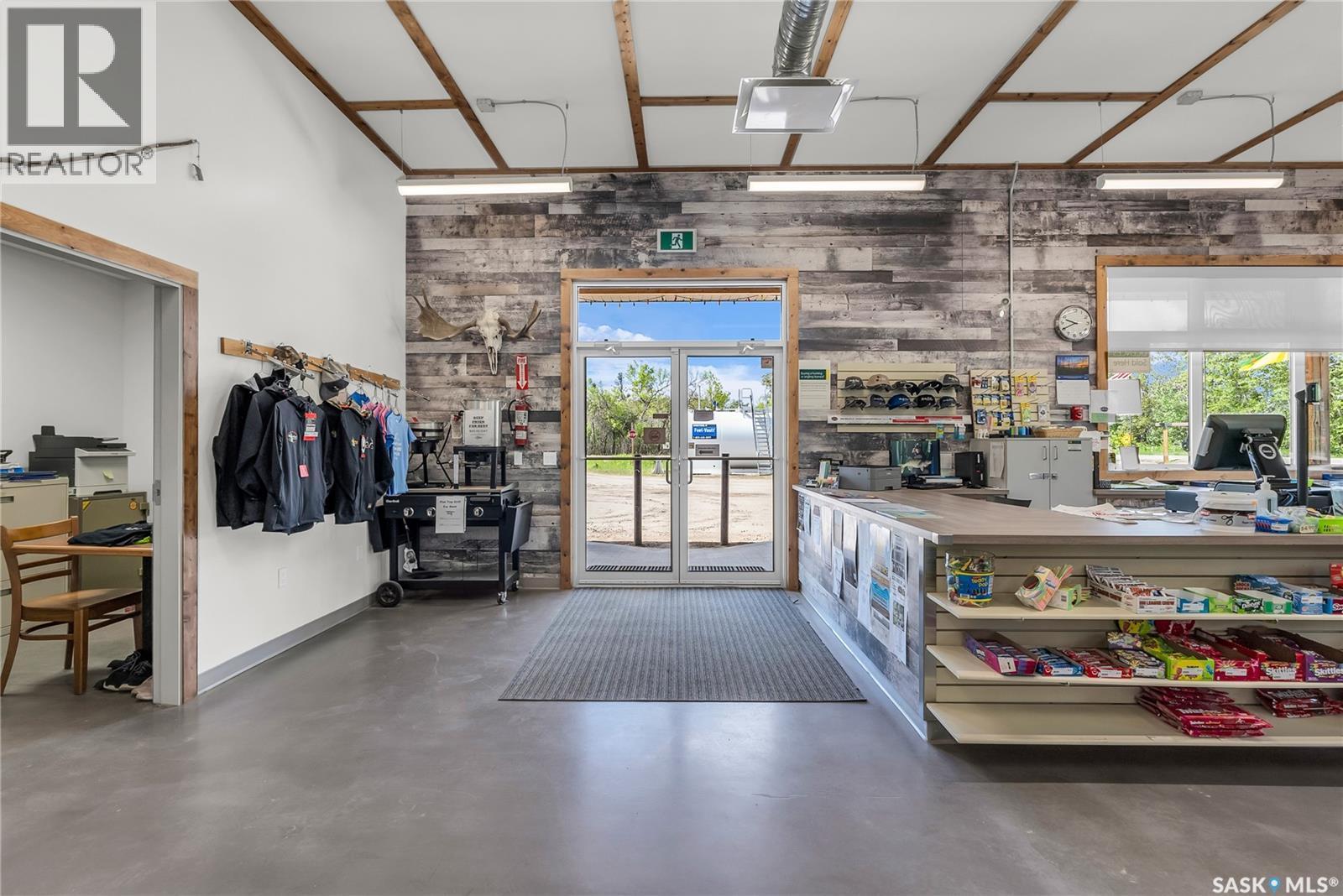 Rusty Hook Enterprises Ltd., Tobin Lake, SK