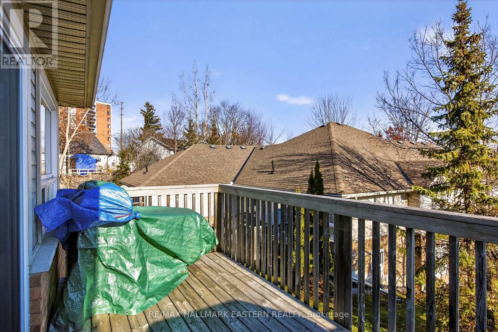 #1 - 929 Wentworth Street, Peterborough (Otonabee Ward 1), ON - Outdoor With Deck Patio Veranda