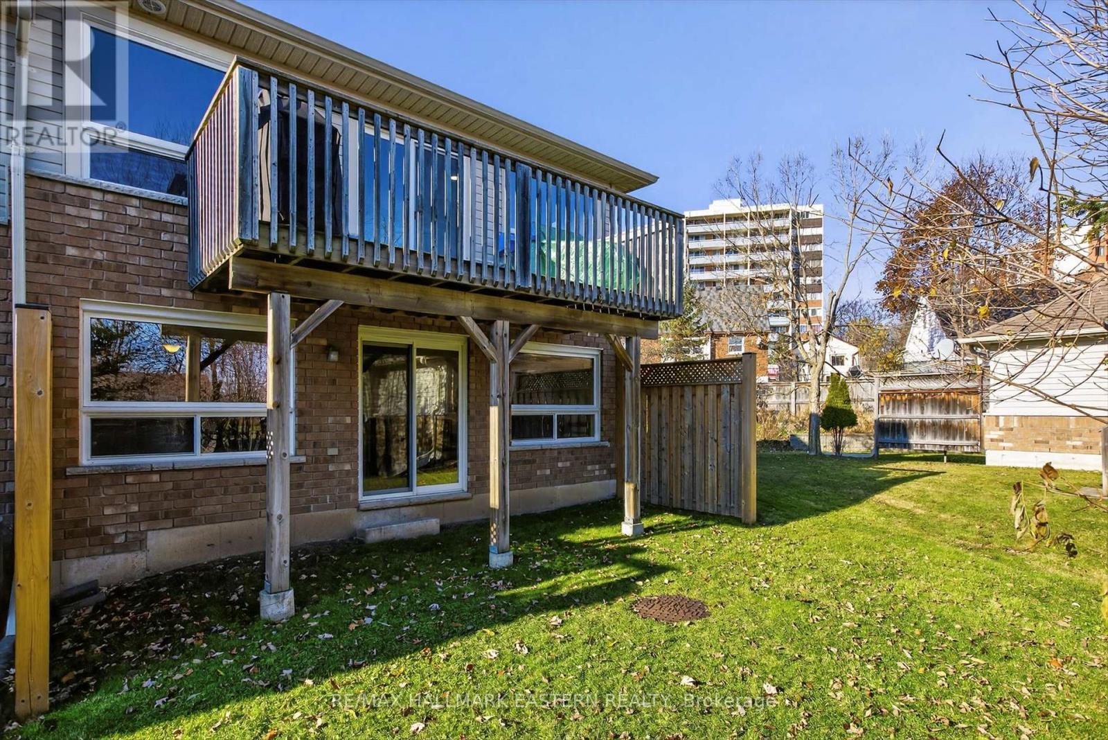 #1 - 929 Wentworth Street, Peterborough (Otonabee Ward 1), ON - Outdoor