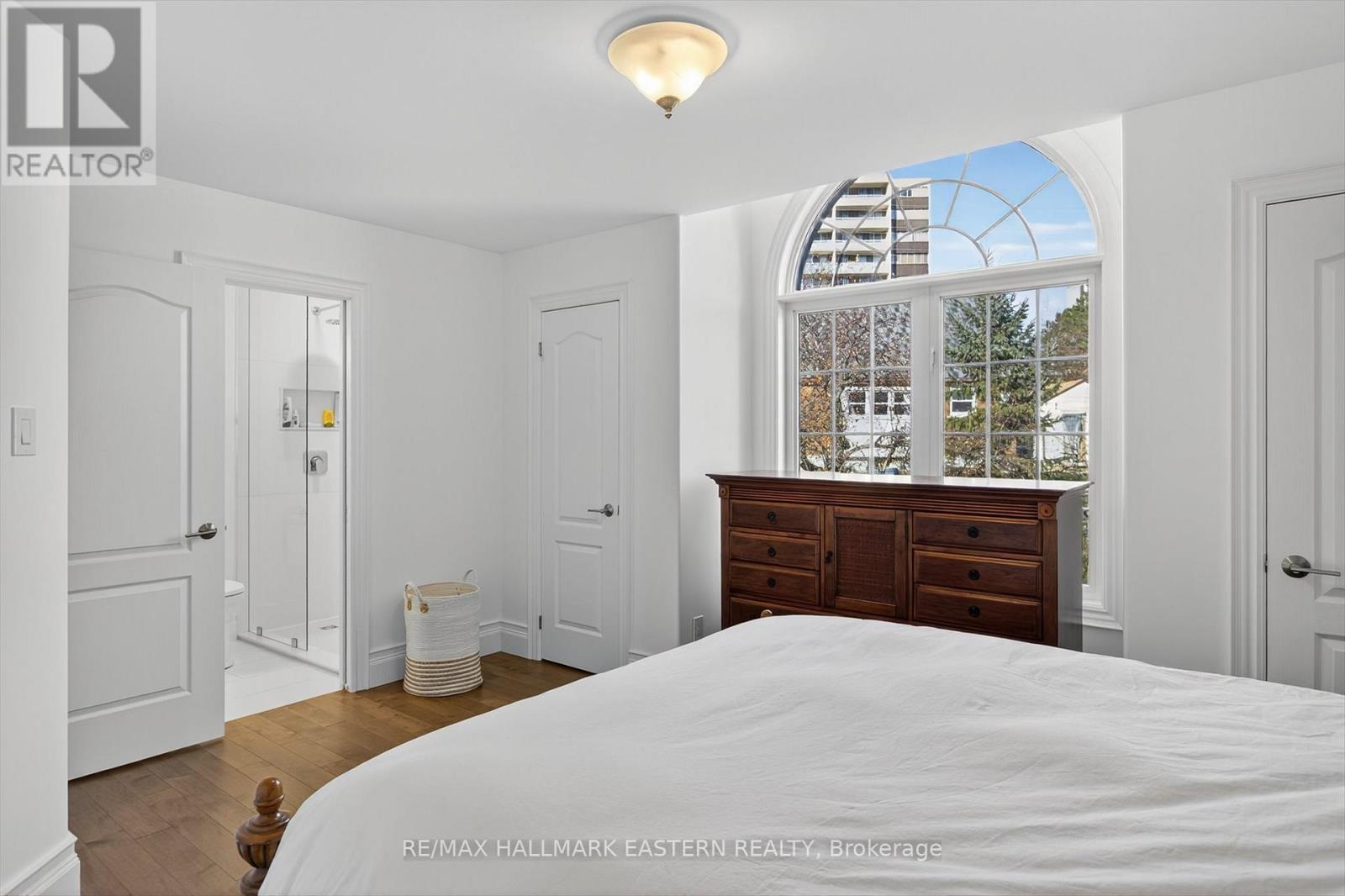 #1 - 929 Wentworth Street, Peterborough (Otonabee Ward 1), ON - Indoor Photo Showing Bedroom