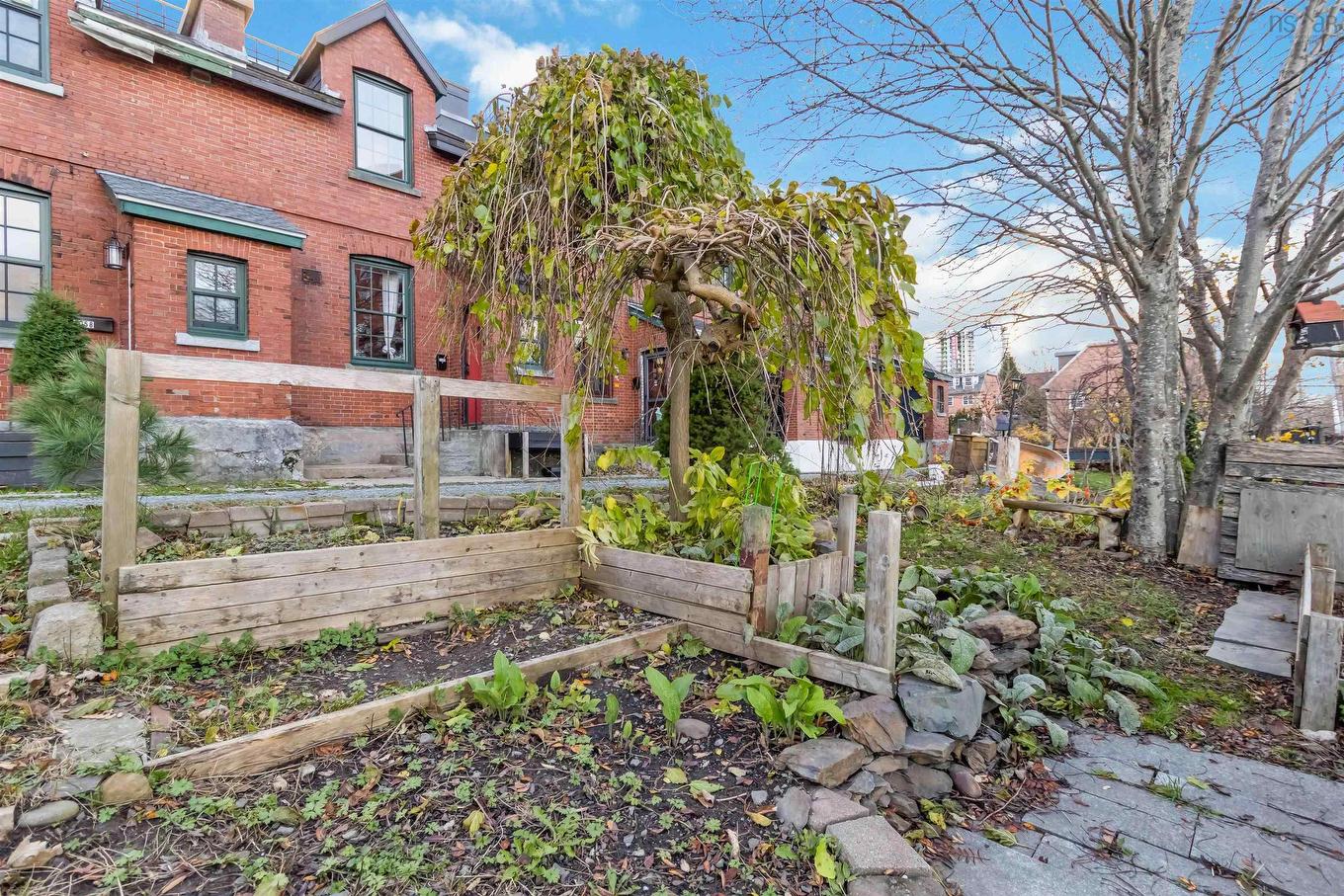 2060 Brunswick Street, Halifax, NS