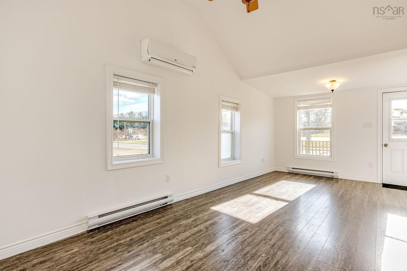 18 School Street, Hantsport, NS