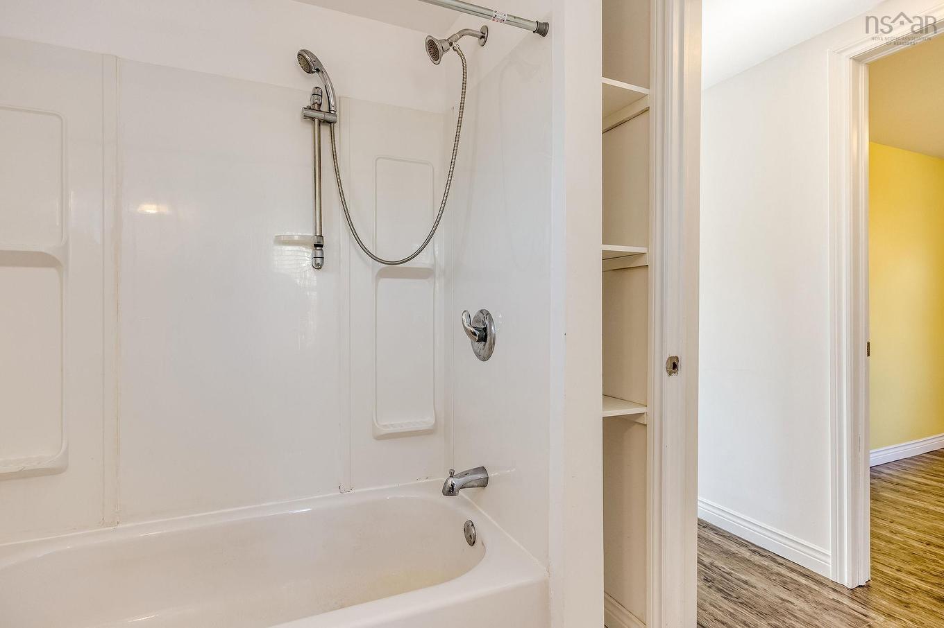 18 School Street, Hantsport, NS