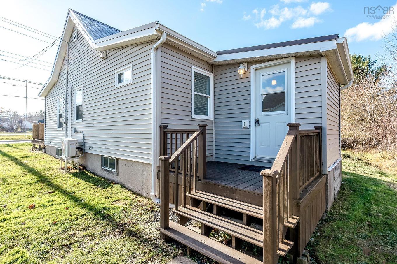 18 School Street, Hantsport, NS