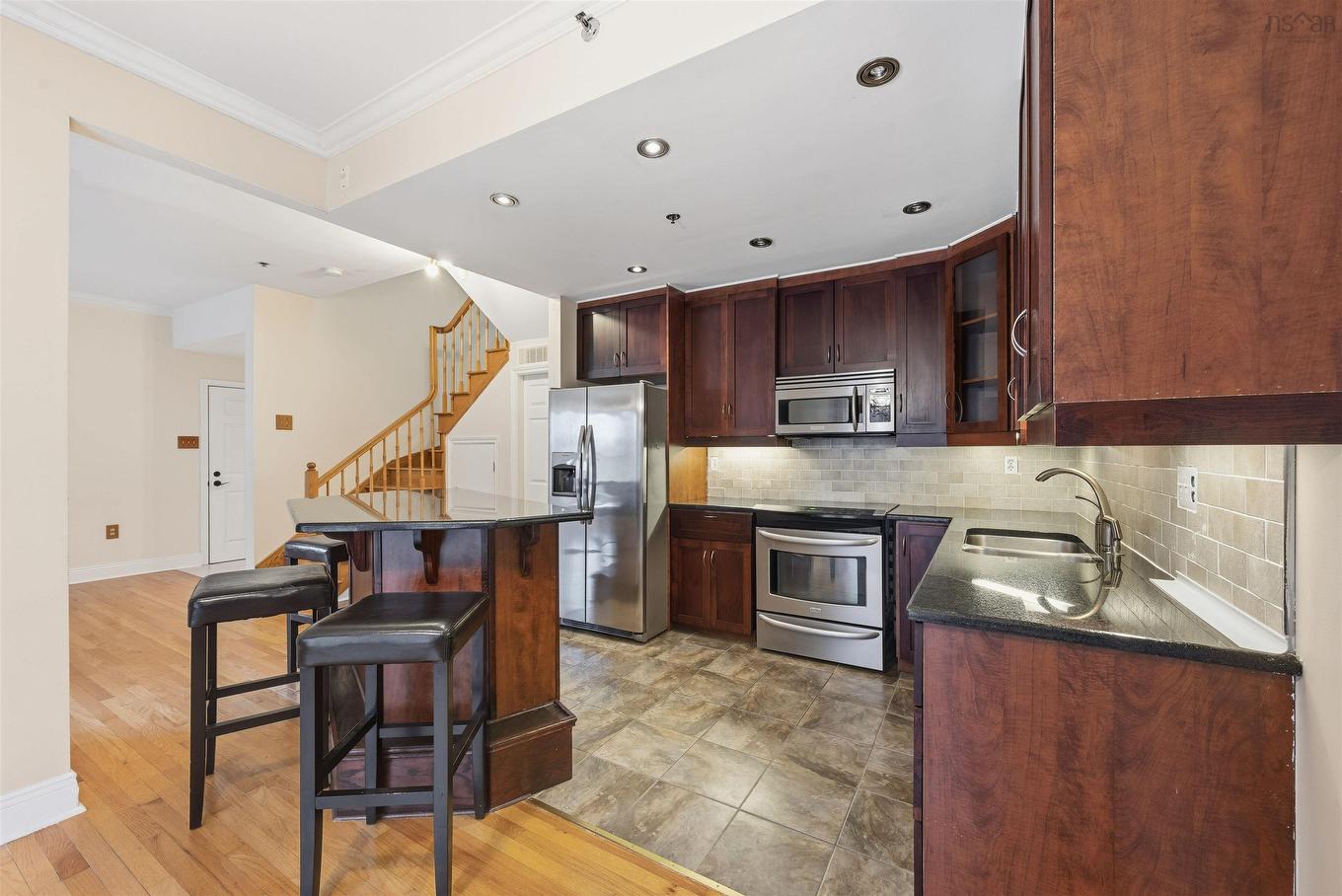 5 1049 South Park Street, Halifax, NS