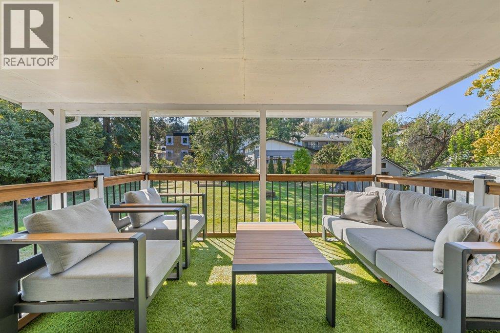 1777 Autumn Road, Kelowna, BC - Outdoor With Deck Patio Veranda With Exterior