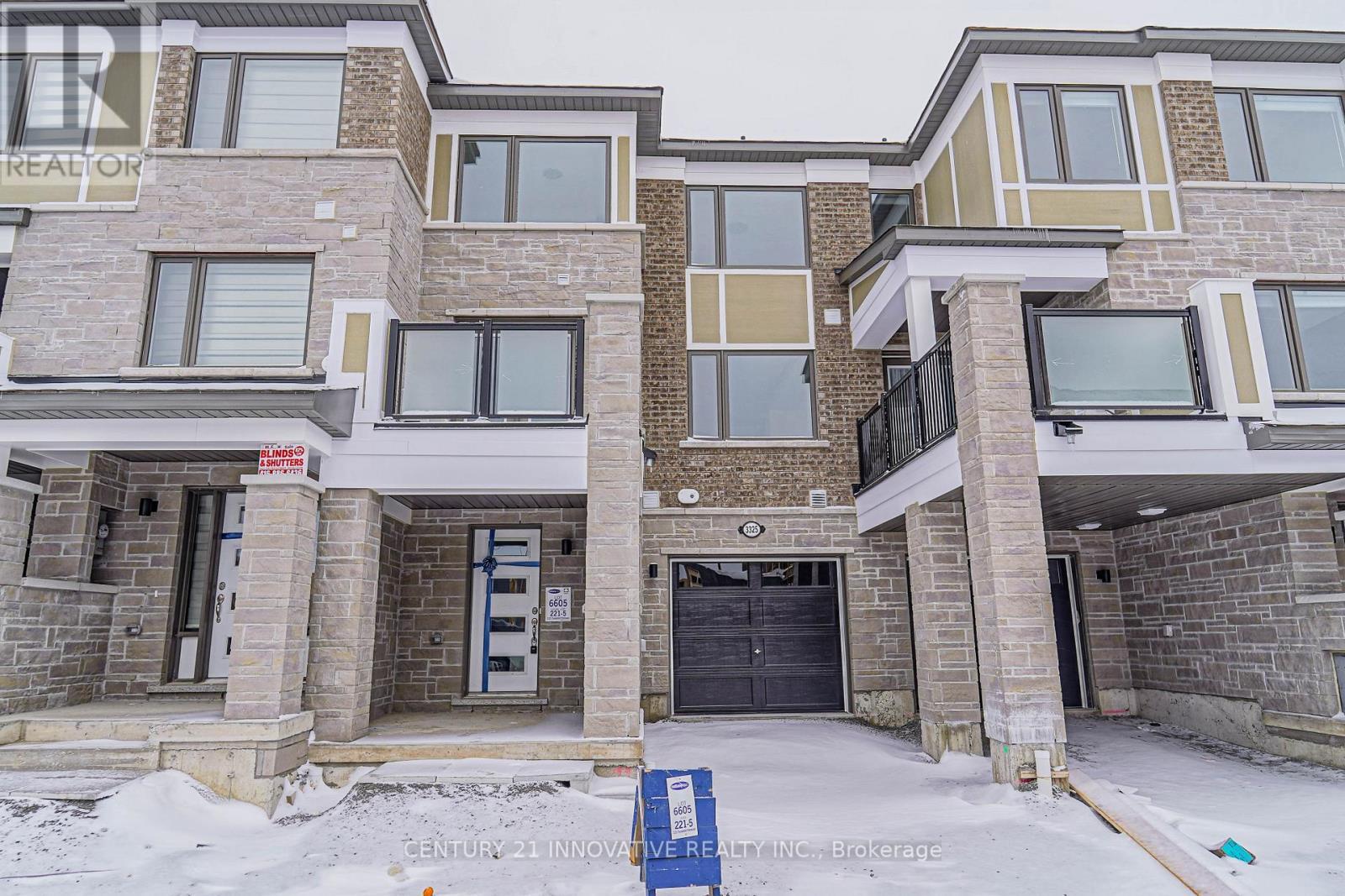 3325 Thunderbird Promenade, Pickering, ON - Outdoor With Facade