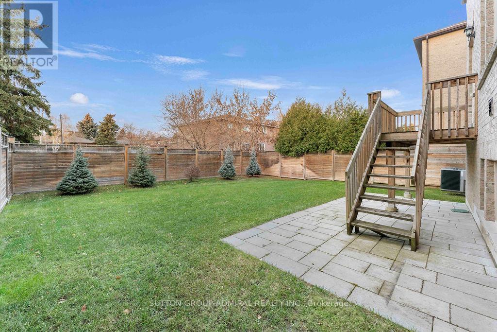 21 Day Lily Crescent, Richmond Hill, ON - Outdoor